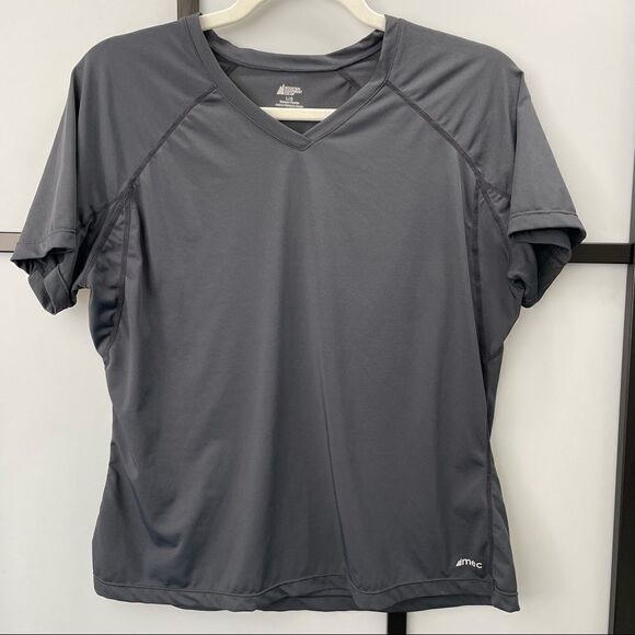 𝅺[l] MEC Women’s Silver Grey Outdoor Activewear Short Sleeve Mini V-Neck Top - Picture 2 of 12
